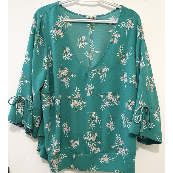 Lily White Plus 2X Floral Blouse Green Boho Bell Sleeve Tie Top V-Neck - Picture 1 of 8